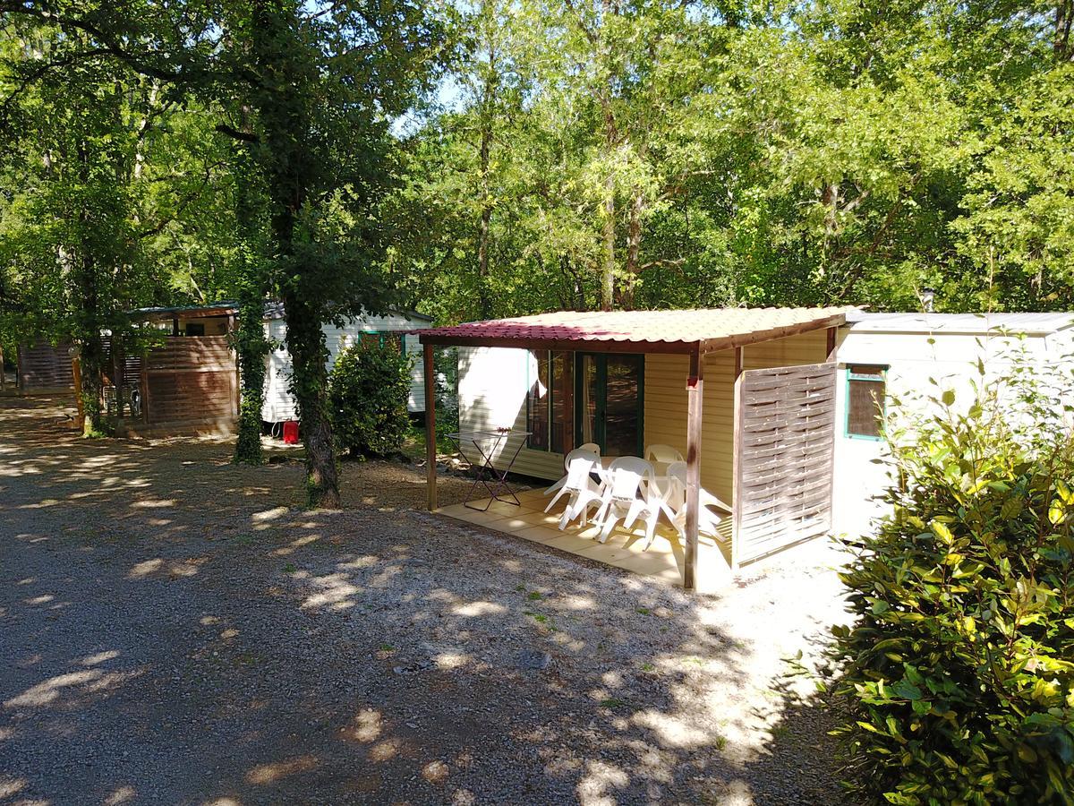 Hotel Camping Au Bois Dormant Chauffour-sur-Vell Zewnętrze zdjęcie