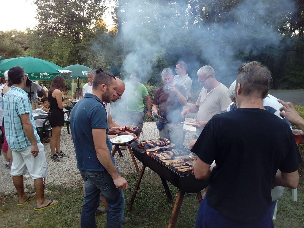 Hotel Camping Au Bois Dormant Chauffour-sur-Vell Zewnętrze zdjęcie