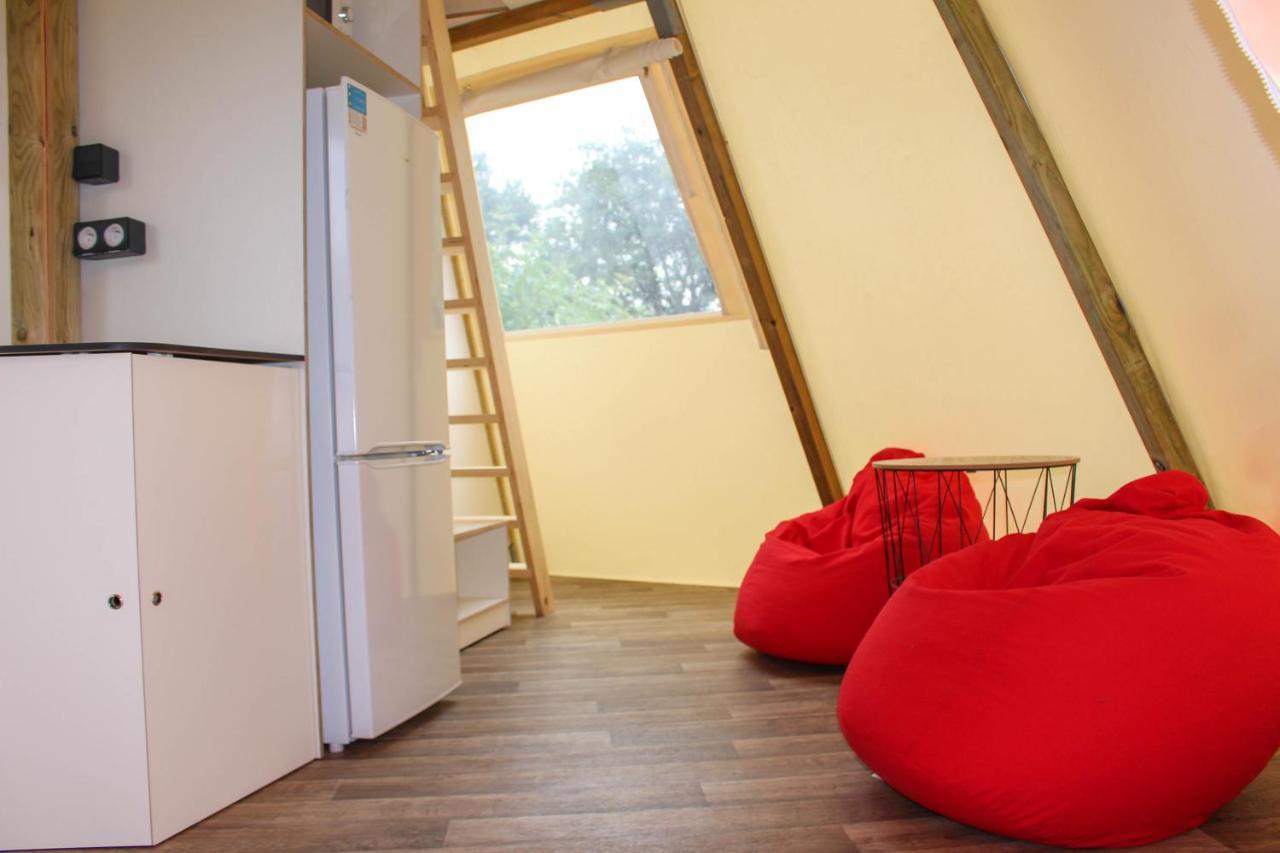 Hotel Camping Au Bois Dormant Chauffour-sur-Vell Zewnętrze zdjęcie