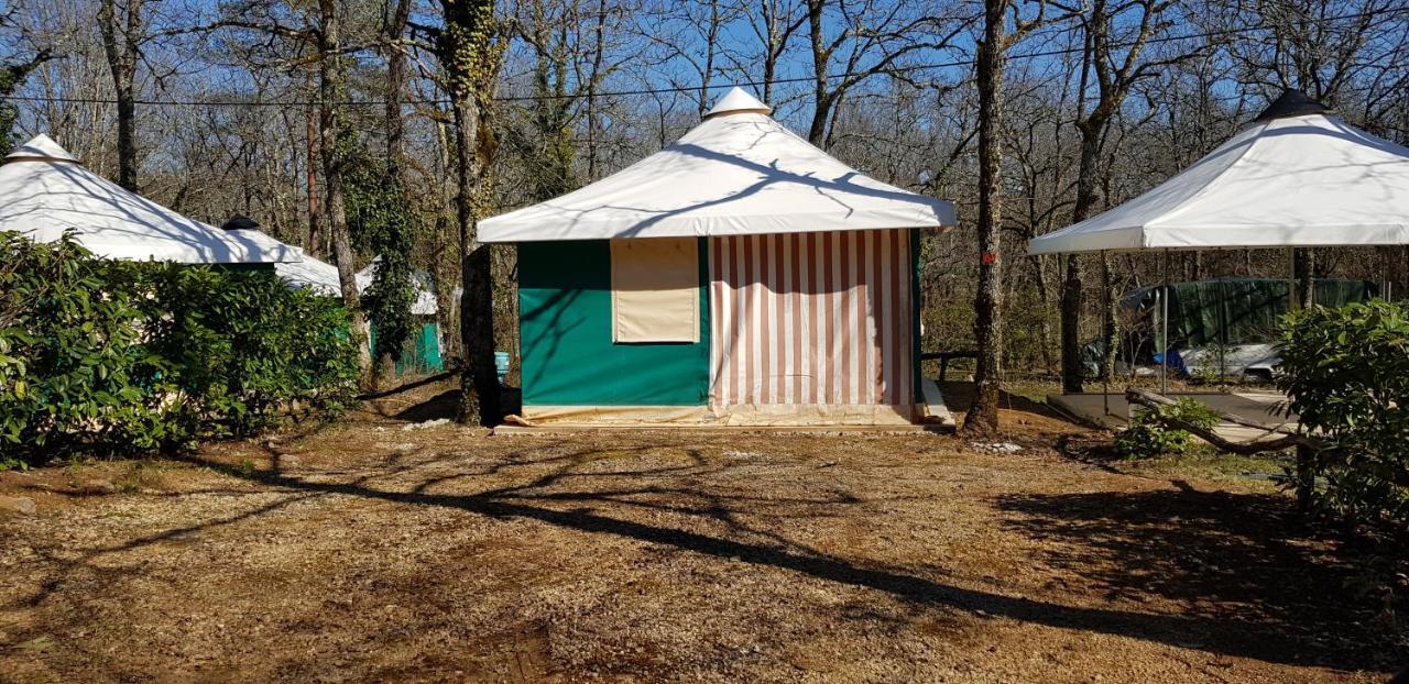 Hotel Camping Au Bois Dormant Chauffour-sur-Vell Zewnętrze zdjęcie