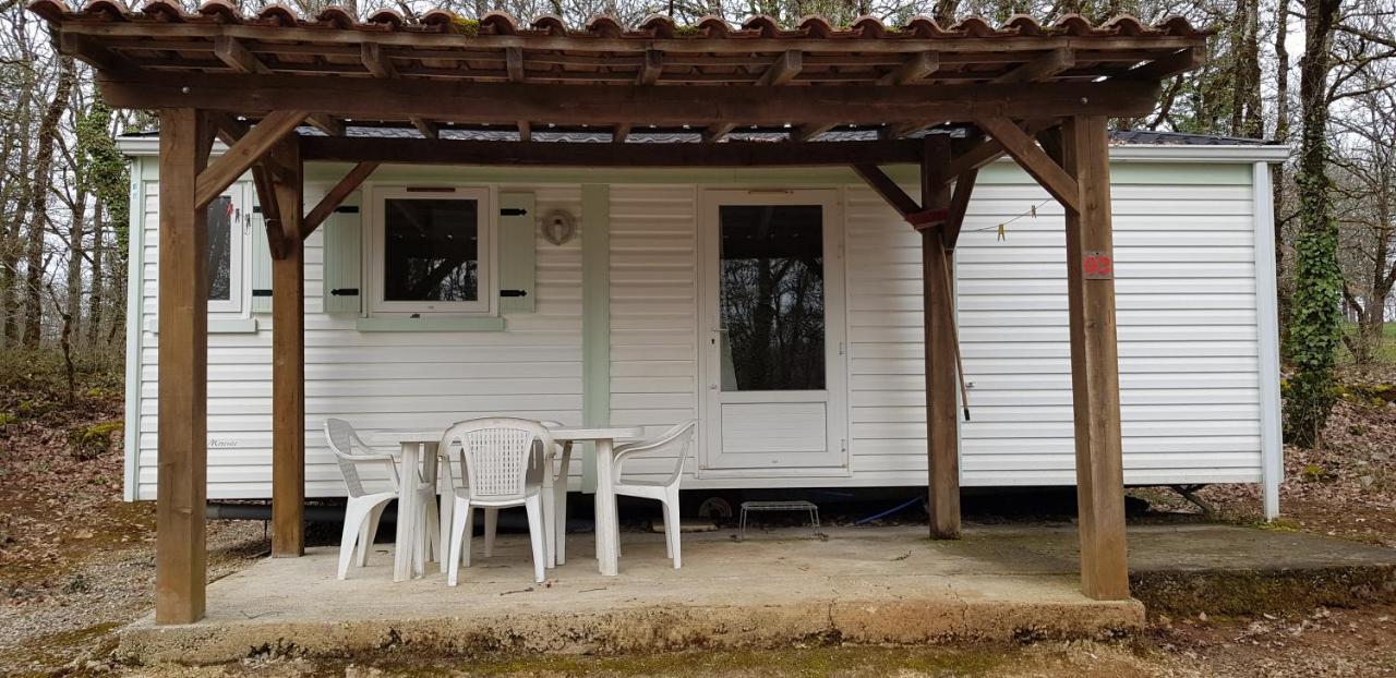 Hotel Camping Au Bois Dormant Chauffour-sur-Vell Zewnętrze zdjęcie