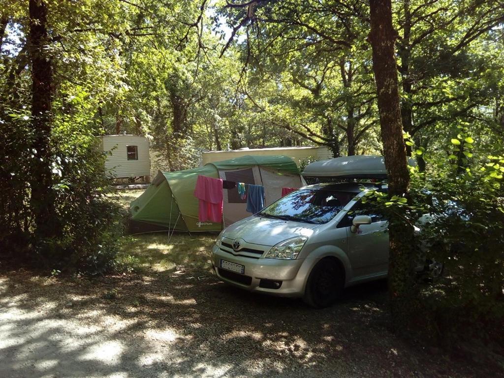 Hotel Camping Au Bois Dormant Chauffour-sur-Vell Zewnętrze zdjęcie